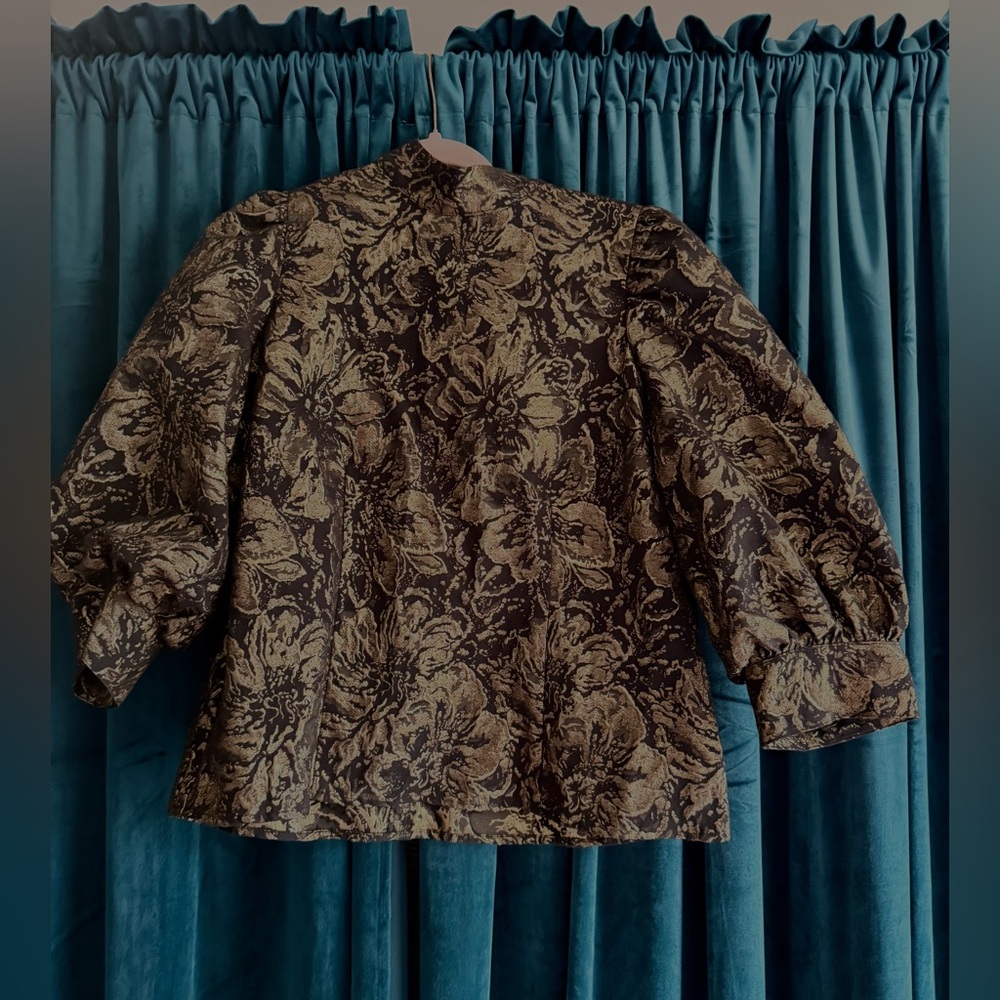 Worthington Black and Gold Floral Top